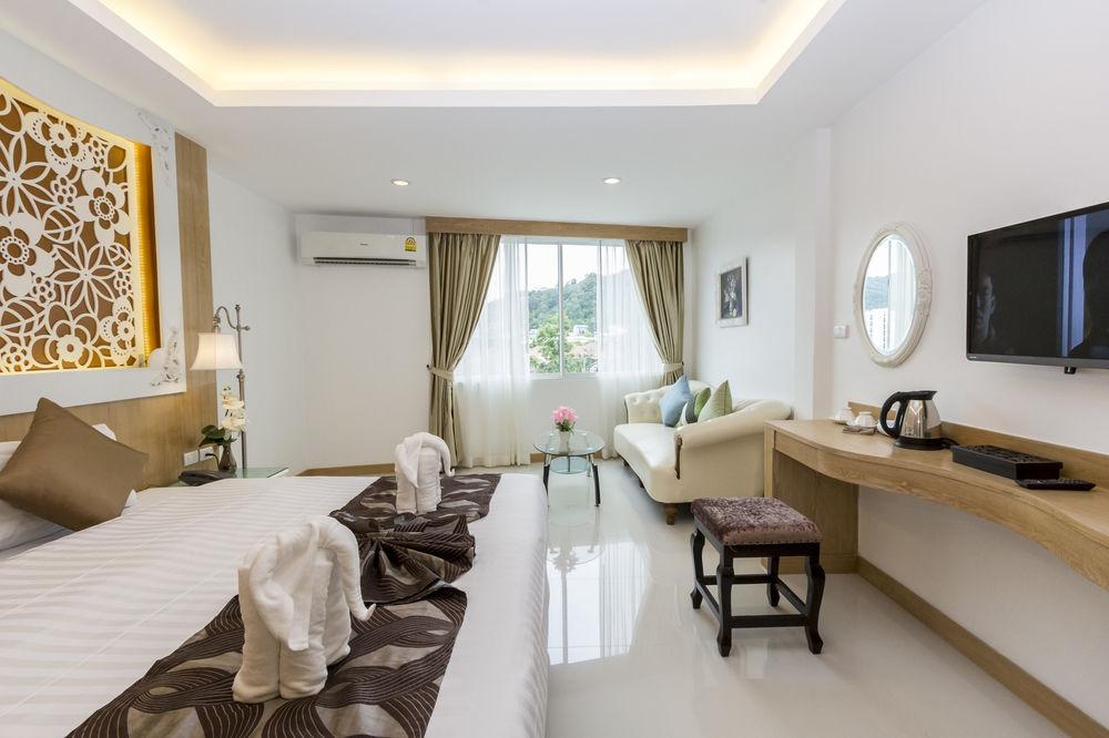 Triple Three Patong Hotel Luaran gambar