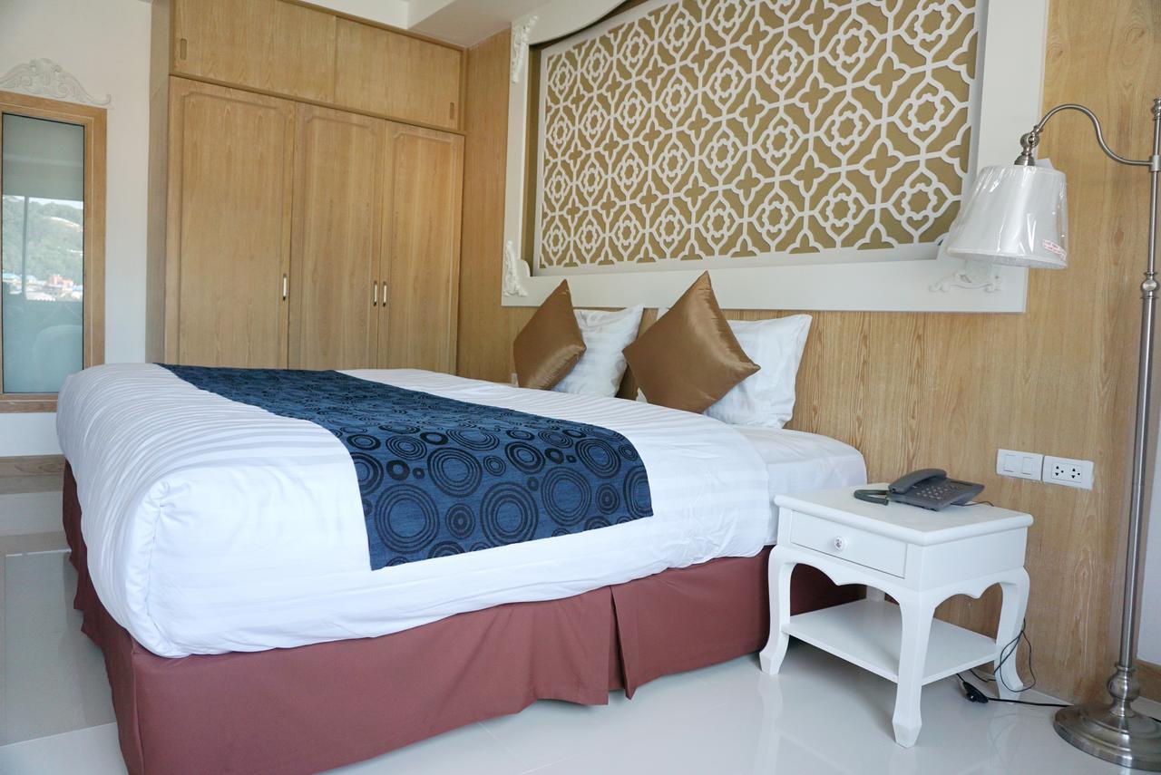 Triple Three Patong Hotel Luaran gambar