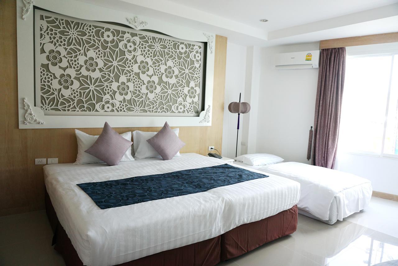 Triple Three Patong Hotel Luaran gambar