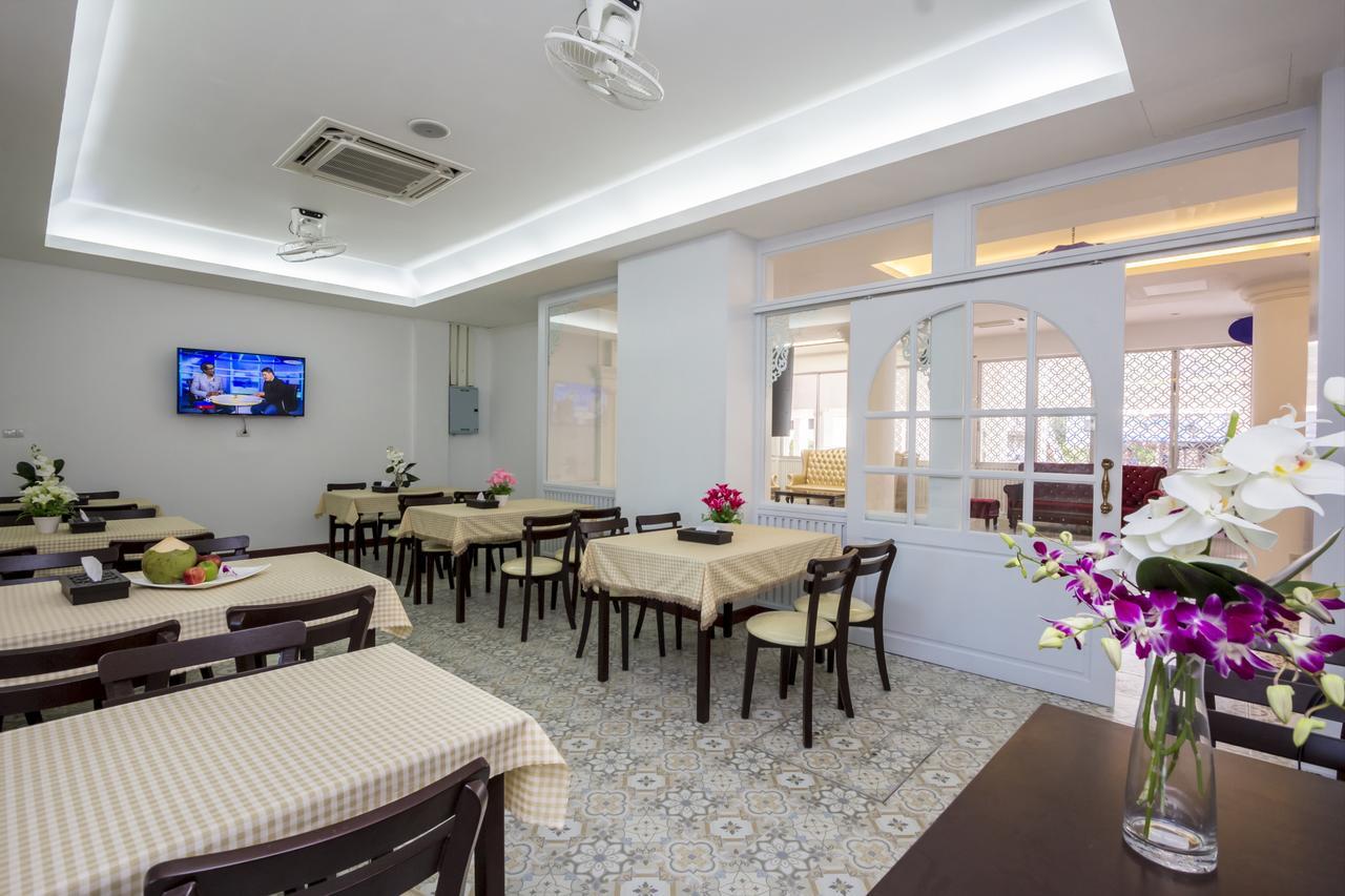 Triple Three Patong Hotel Luaran gambar