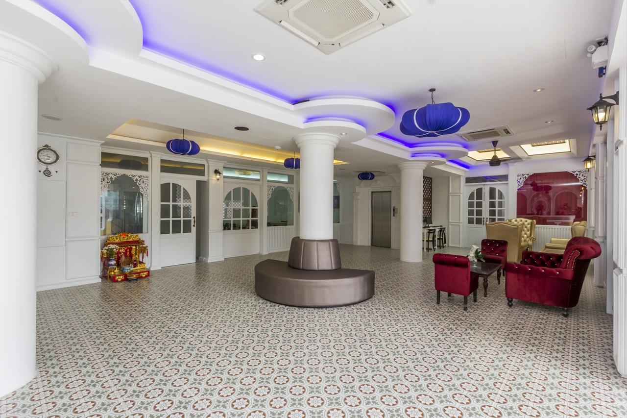 Triple Three Patong Hotel Luaran gambar