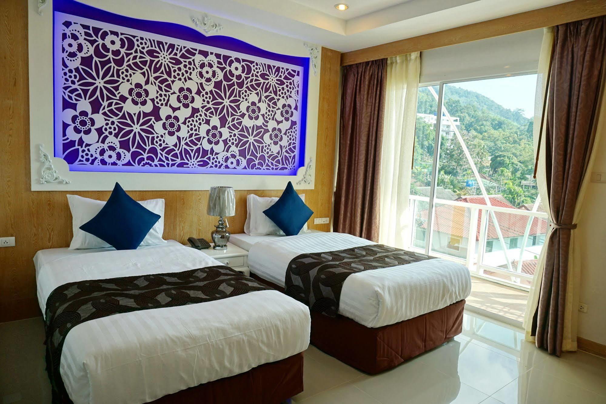 Triple Three Patong Hotel Luaran gambar