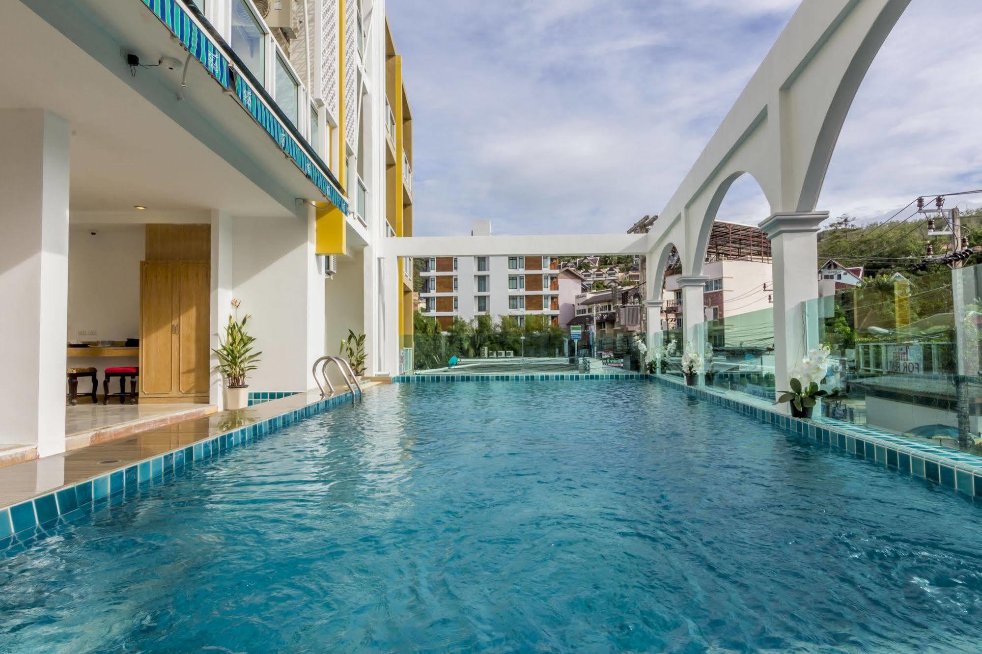 Triple Three Patong Hotel Luaran gambar