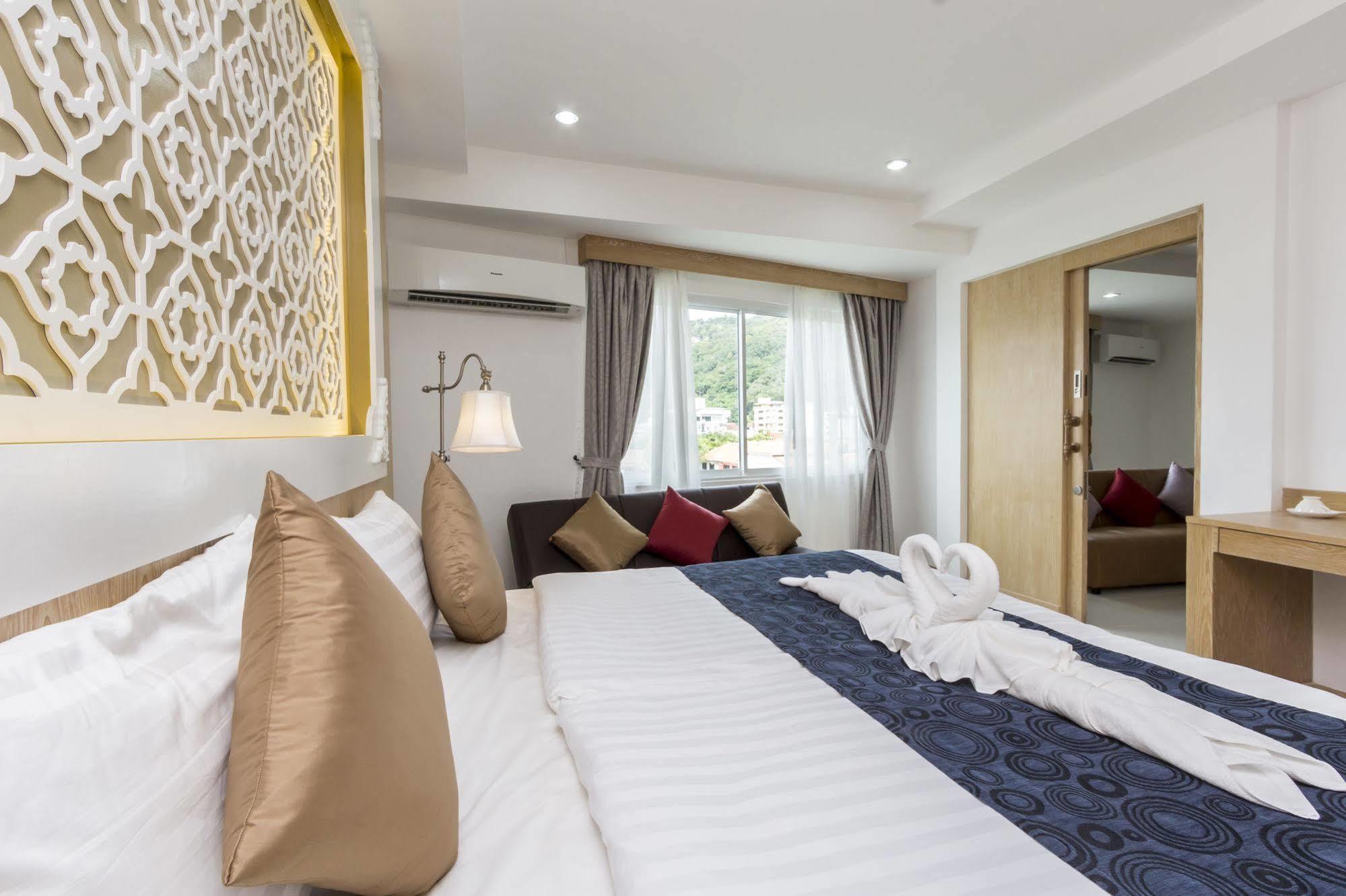 Triple Three Patong Hotel Luaran gambar